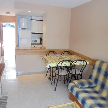 Residencial Lekanis Finca Del Moro Apartment
